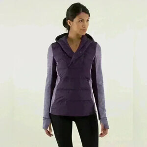 Lululemon Fluff Off Pullover / 4
Deep Zinfandel / Mini Check Pique Deep Zinfadel